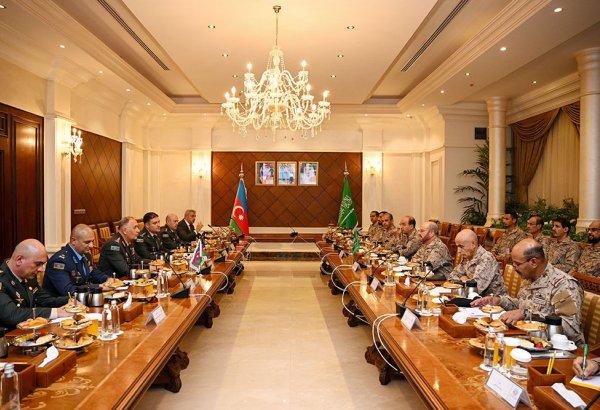 Azerbaijani Defense Ministry presents review of events of last week (VIDEO)