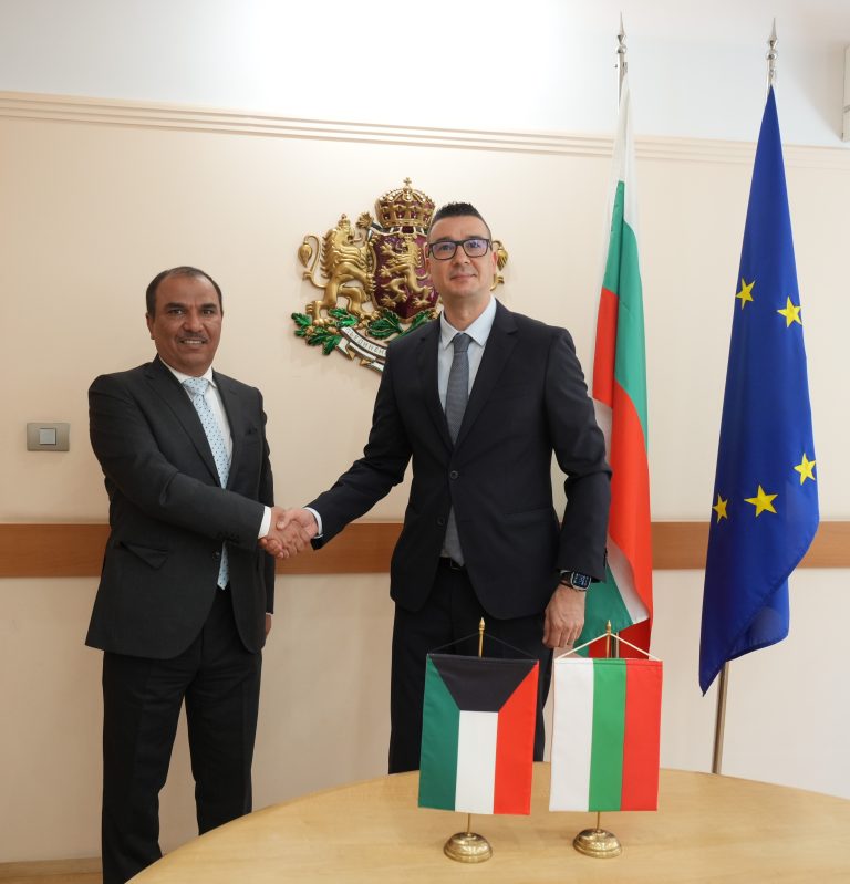 Bulgarian economy minister proposes reviving Kuwait joint commission (PHOTO)