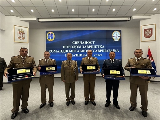 Bosnian military personnel complete key leadership program in Serbia (PHOTO)