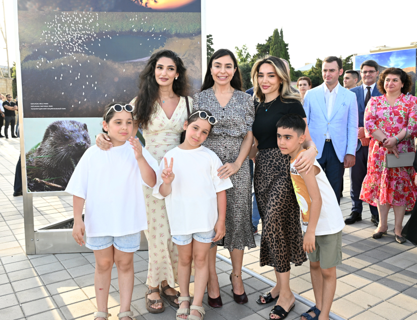 Heydar Aliyev Foundation VP Leyla Aliyeva attends opening of photo exhibition dedicated to 100th anniversary of environmental protection in Azerbaijan (PHOTO)