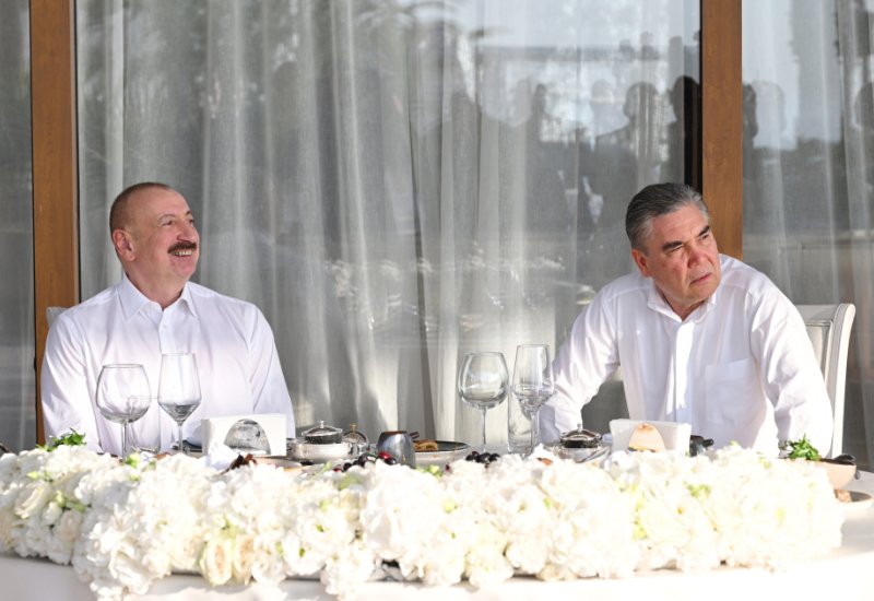 President Ilham Aliyev, Chairman of Halk Maslahaty of Turkmenistan have joint lunch