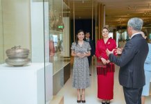 Daughter of Chairman of Halk Maslahaty of Turkmenistan visits Heydar Aliyev Center (PHOTO)