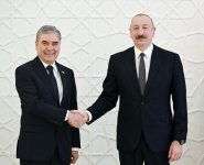 President Ilham Aliyev, Chairman of Halk Maslahaty of Turkmenistan hold meeting (PHOTO/VIDEO)