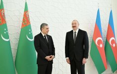 President Ilham Aliyev, Chairman of Halk Maslahaty of Turkmenistan hold meeting (PHOTO/VIDEO)