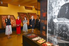 Daughter of Chairman of Halk Maslahaty of Turkmenistan, visits Azerbaijan National Carpet Museum (PHOTO)
