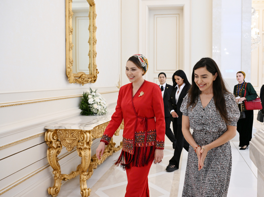 Heydar Aliyev Foundation VP Leyla Aliyeva meets with daughter of Chairman of Halk Maslahaty of Turkmenistan Oguljahan Atabayeva (PHOTO)