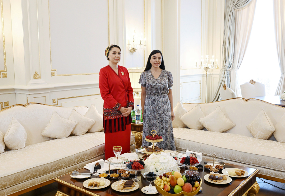 Heydar Aliyev Foundation VP Leyla Aliyeva meets with daughter of Chairman of Halk Maslahaty of Turkmenistan Oguljahan Atabayeva (PHOTO)