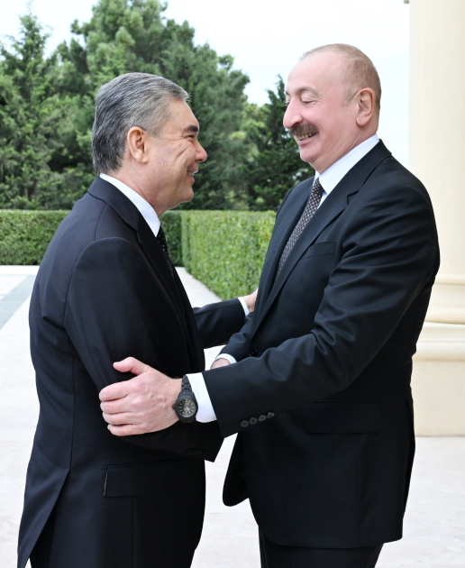 President Ilham Aliyev, Chairman of Halk Maslahaty of Turkmenistan hold meeting (PHOTO/VIDEO)