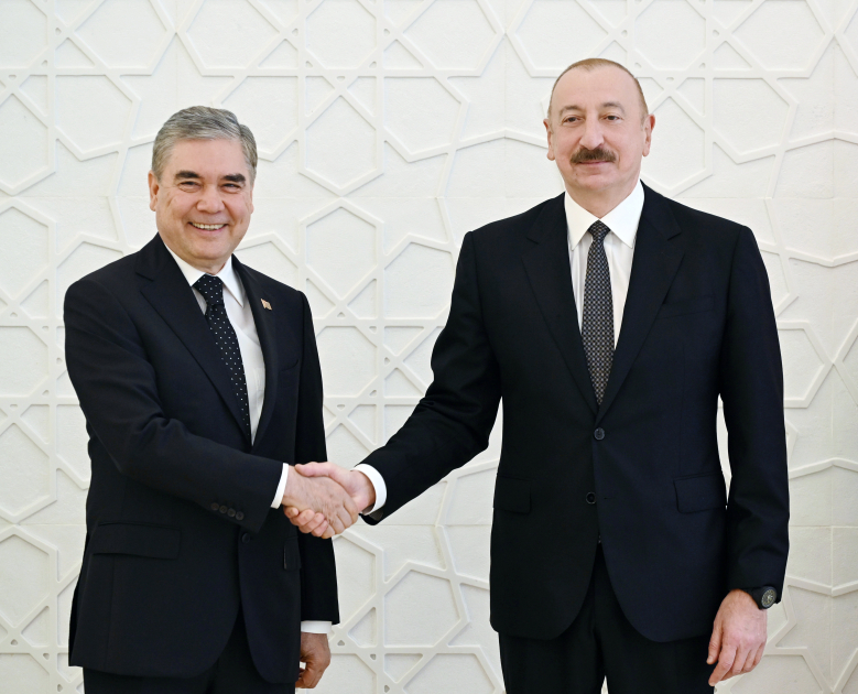 President Ilham Aliyev, Chairman of Halk Maslahaty of Turkmenistan hold meeting (PHOTO/VIDEO)