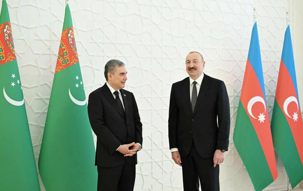 President Ilham Aliyev, Chairman of Halk Maslahaty of Turkmenistan hold meeting (PHOTO/VIDEO)