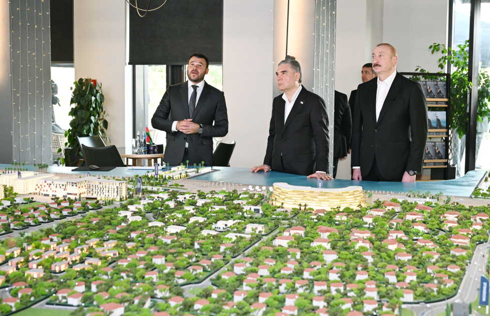 President Ilham Aliyev, Chairman of Halk Maslahaty of Turkmenistan visit Sea Breeze Resort (PHOTO/VIDEO)