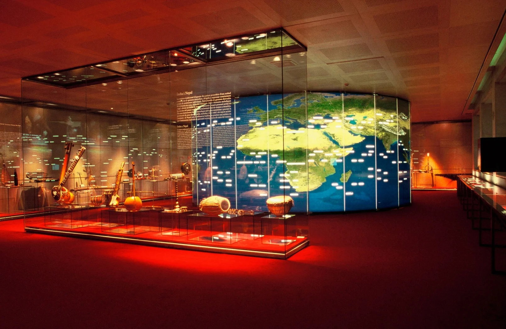 Ulviyya Mahmud presented the Azerbaijani kamancha to the Museu de la Música de Barcelona (PHOTO)
