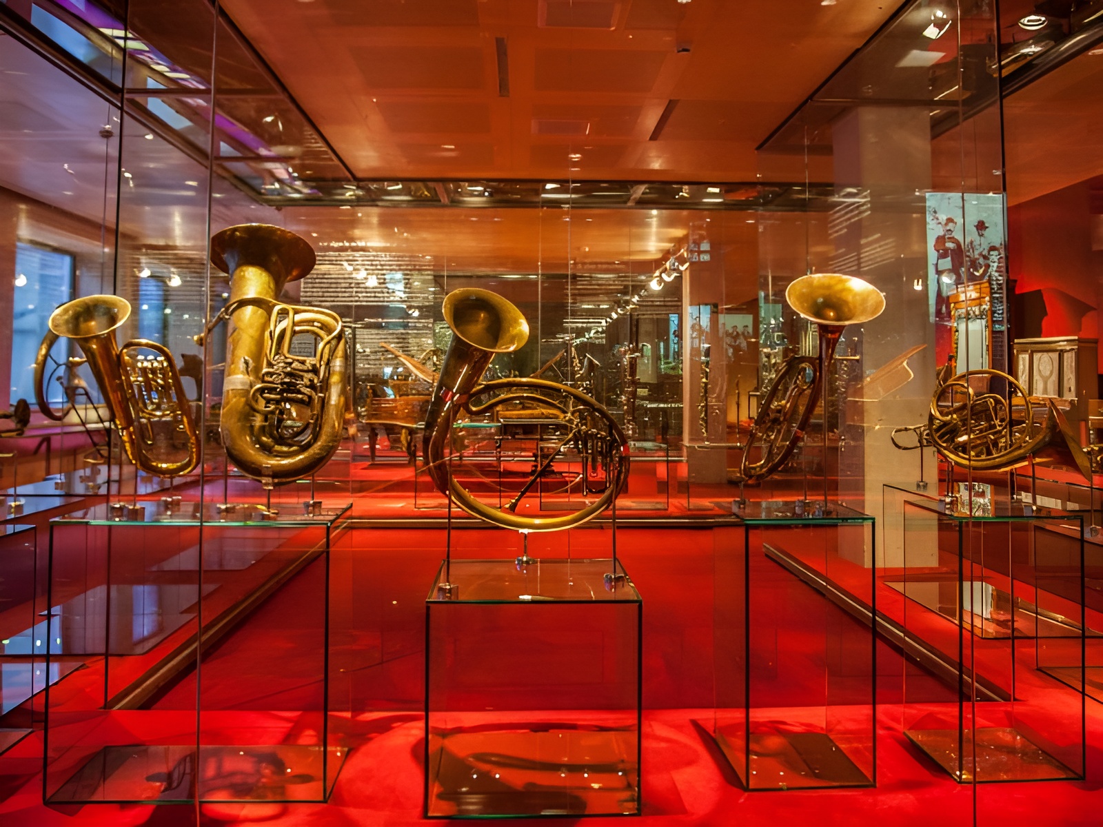 Ulviyya Mahmud presented the Azerbaijani kamancha to the Museu de la Música de Barcelona (PHOTO)