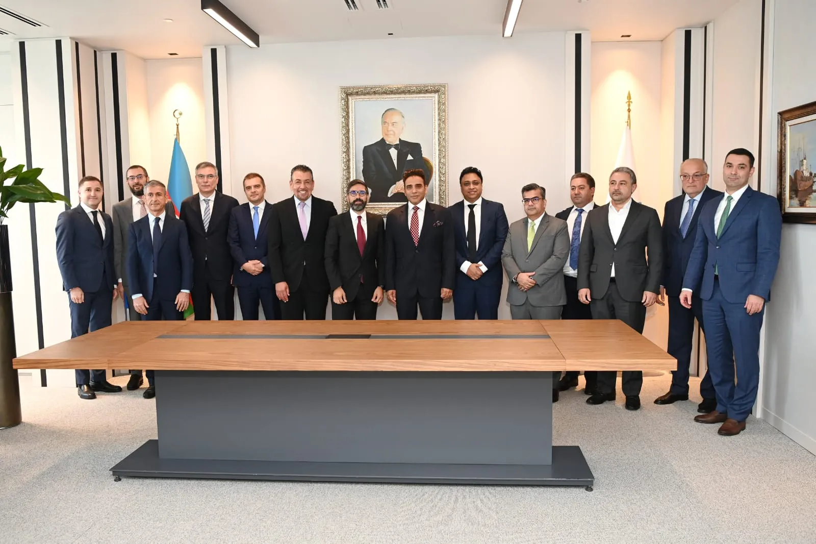 Azerbaijan's SOCAR and UAE's Esyasoft sign smart gas network agreement (PHOTO)