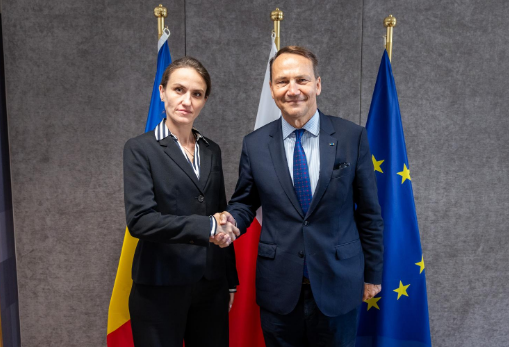 Romania invites Poland to EU enlargement summits