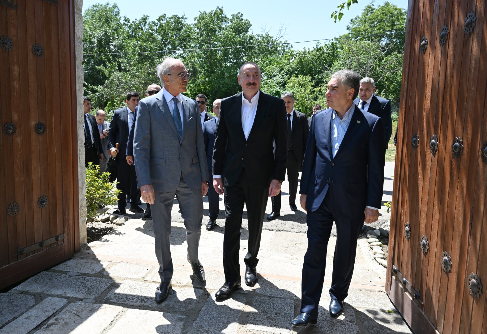 President Ilham Aliyev, Chairman of Turkmenistan’s Halk Maslahaty visit Bulbul’s House-Museum in Shusha (PHOTO)