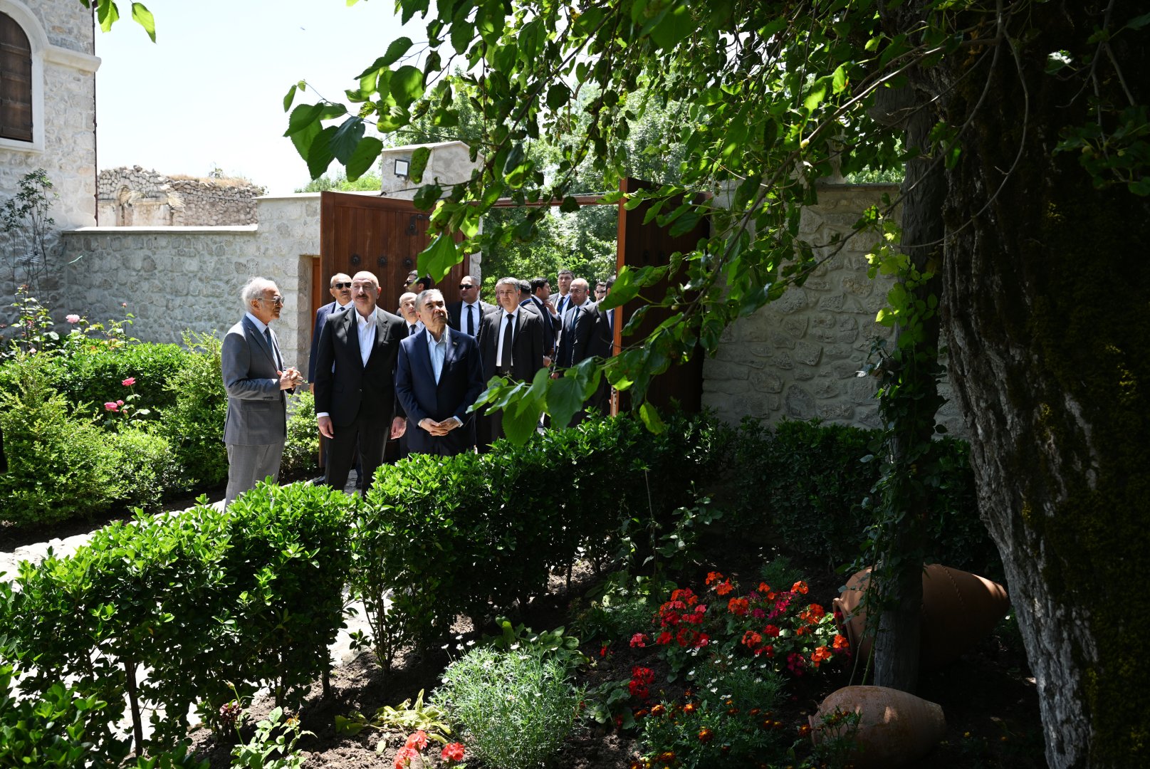 President Ilham Aliyev, Chairman of Turkmenistan’s Halk Maslahaty visit Bulbul’s House-Museum in Shusha (PHOTO)