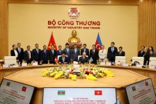 Azerbaijan and Vietnam adopt three-year action plan (PHOTO)