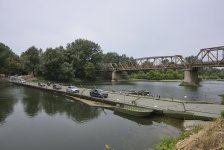 Serbian armed forces maintain key pontoon bridge (PHOTO)
