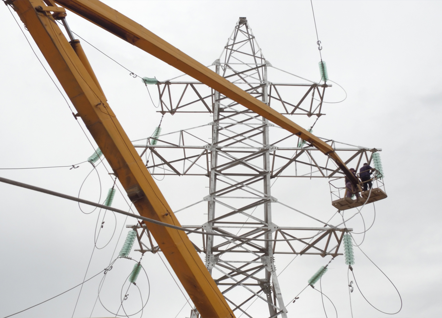 Azerbaijan rolls up sleeves over electricity supply project in its Nakhchivan