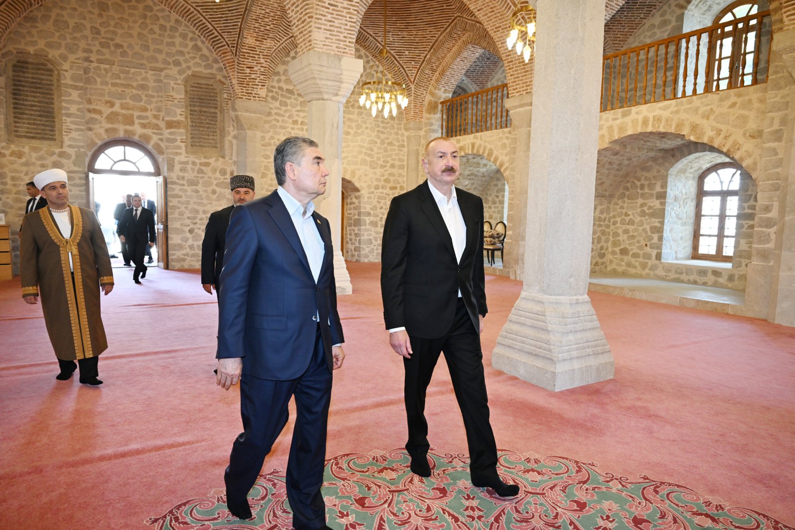 President Ilham Aliyev, Chairman of Turkmenistan’s Halk Maslahaty visit Yukhari Govhar Agha Mosque in Shusha (PHOTO)