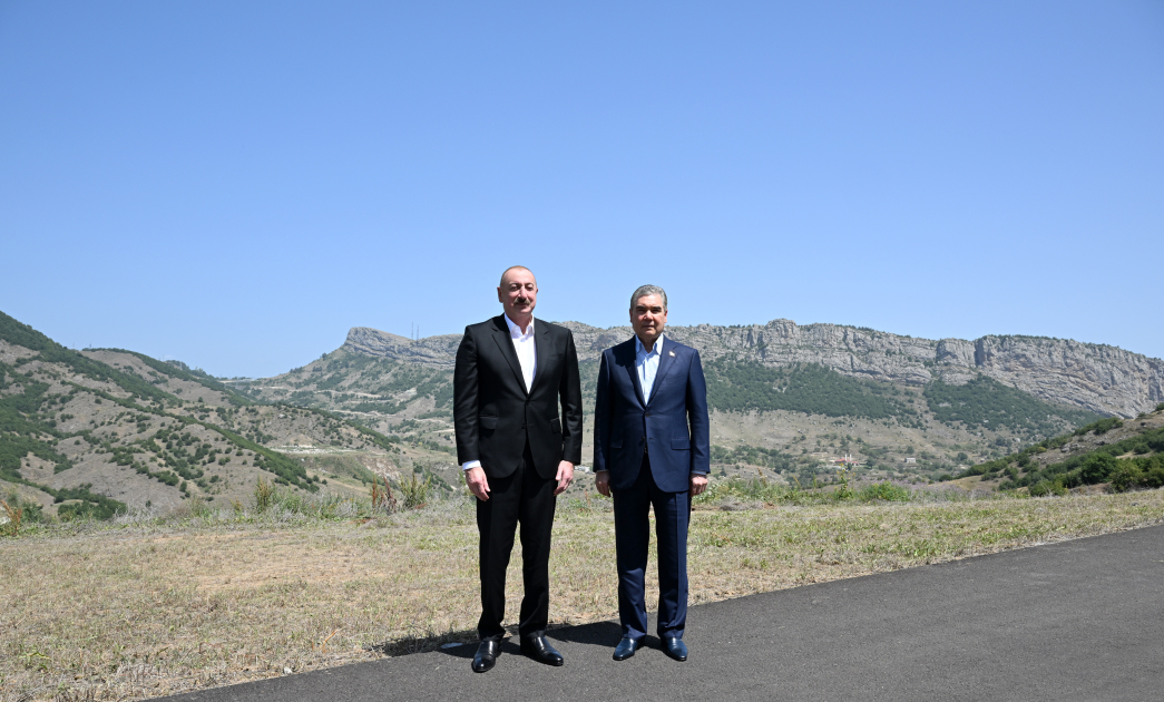 President Ilham Aliyev and Gurbanguly Berdimuhamedov posed for photo against backdrop of Dashalty village in Shusha district (PHOTO/VIDEO)