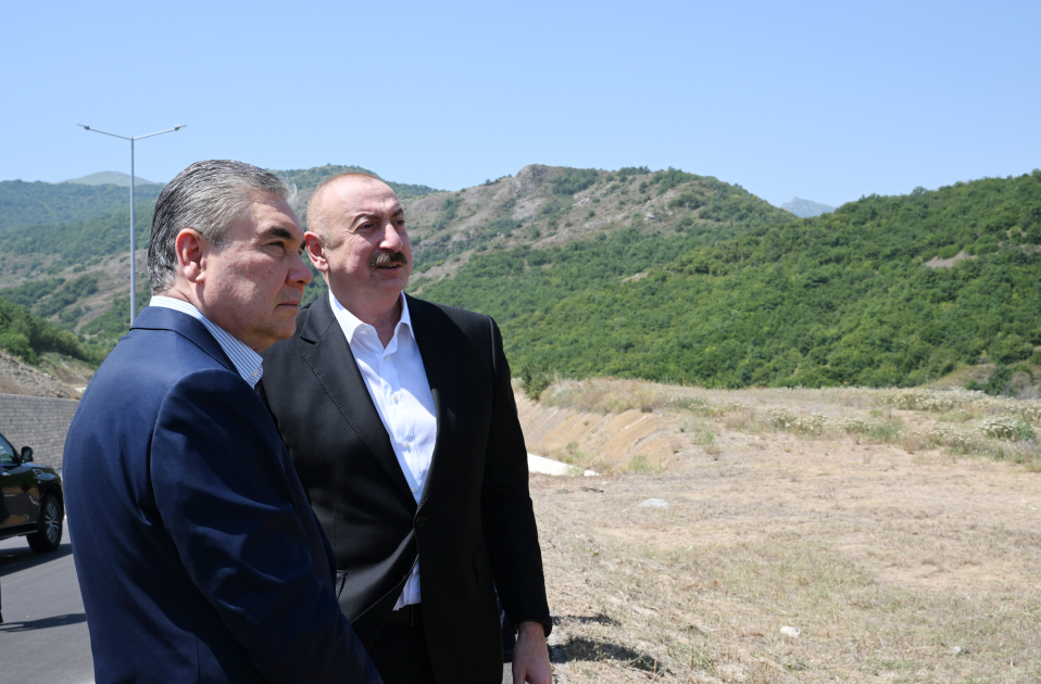 President Ilham Aliyev and Gurbanguly Berdimuhamedov posed for photo against backdrop of Dashalty village in Shusha district (PHOTO/VIDEO)