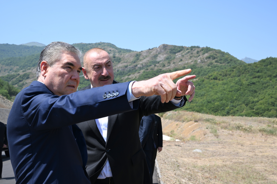 President Ilham Aliyev and Gurbanguly Berdimuhamedov posed for photo against backdrop of Dashalty village in Shusha district (PHOTO/VIDEO)