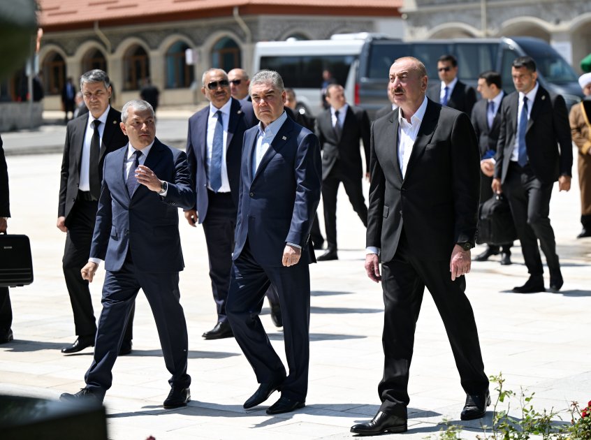 President Ilham Aliyev and Chairman of Turkmenistan’s Halk Maslahaty view bullet-riddled monuments of Natavan, Bulbul, and Uzeyir Hajibeyli in Shusha (PHOTO)