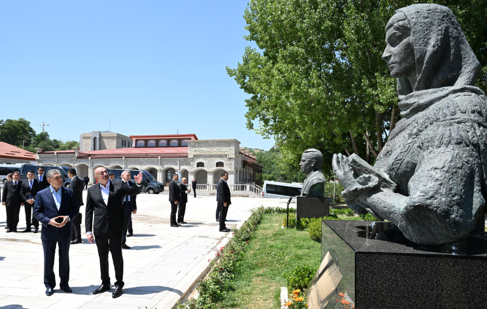 President Ilham Aliyev and Chairman of Turkmenistan’s Halk Maslahaty view bullet-riddled monuments of Natavan, Bulbul, and Uzeyir Hajibeyli in Shusha (PHOTO)