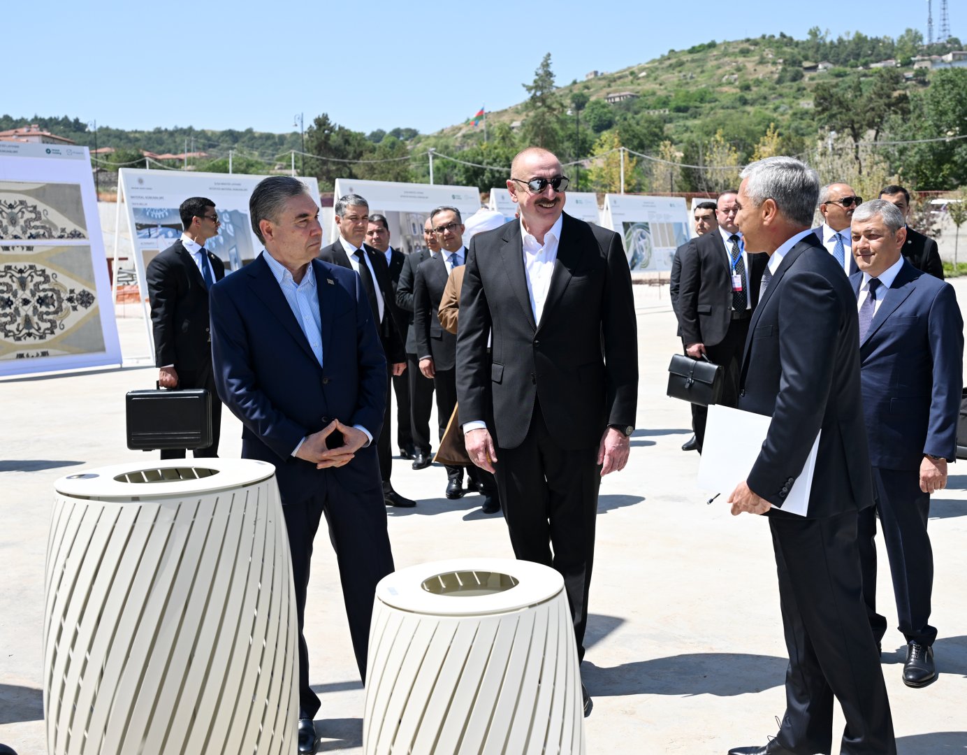 President Ilham Aliyev, Chairman of Halk Maslahaty of Turkmenistan review construction progress at New Shusha Mosque (PHOTO)