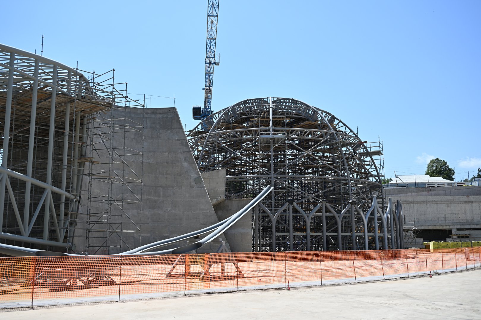 President Ilham Aliyev, Chairman of Halk Maslahaty of Turkmenistan review construction progress at New Shusha Mosque (PHOTO)