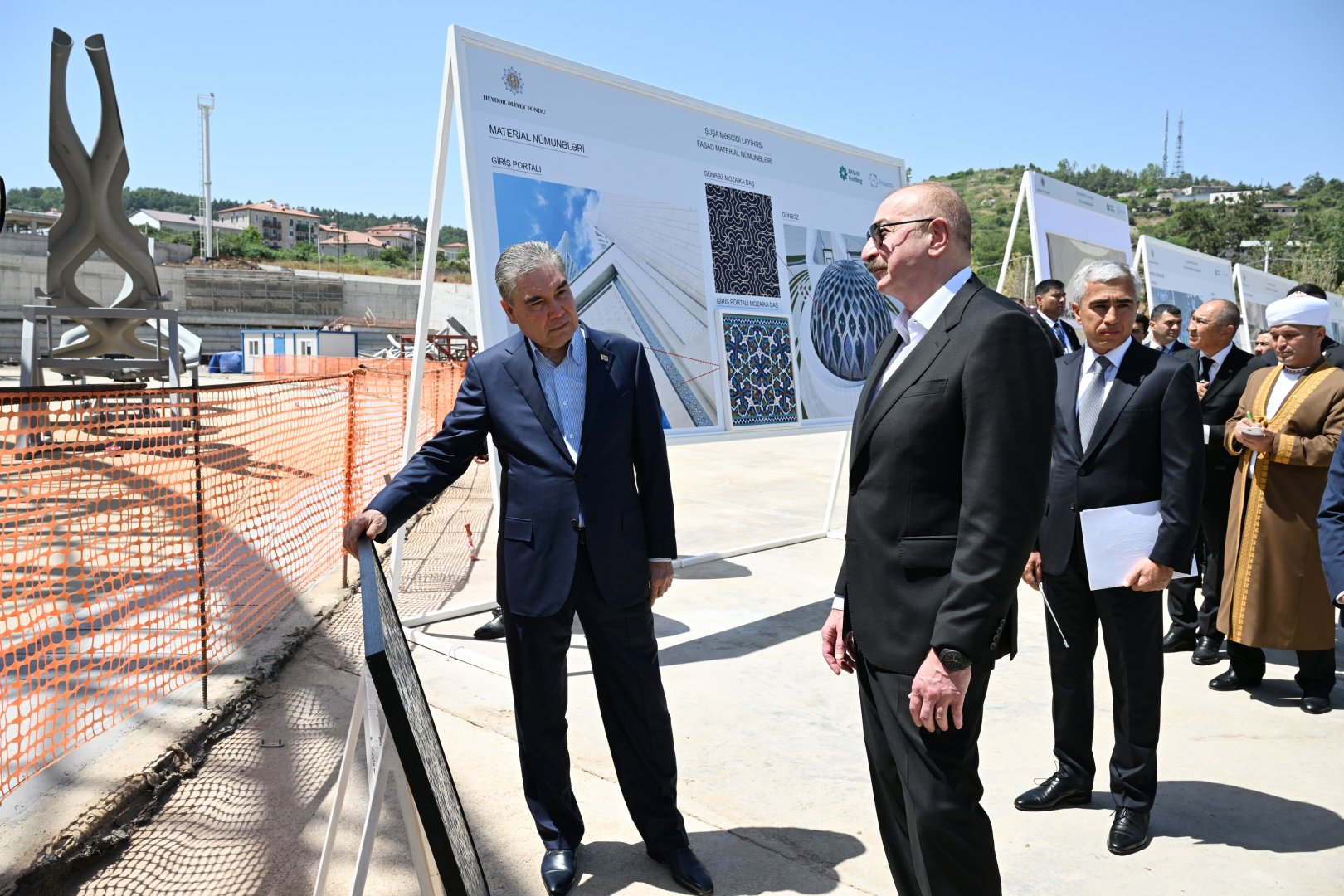 President Ilham Aliyev, Chairman of Halk Maslahaty of Turkmenistan review construction progress at New Shusha Mosque (PHOTO)