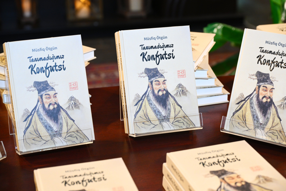 Heydar Aliyev Foundation VP Leyla Aliyeva attends evening on “The Confucius That We Don’t Know” at Baku Book Center (PHOTO)