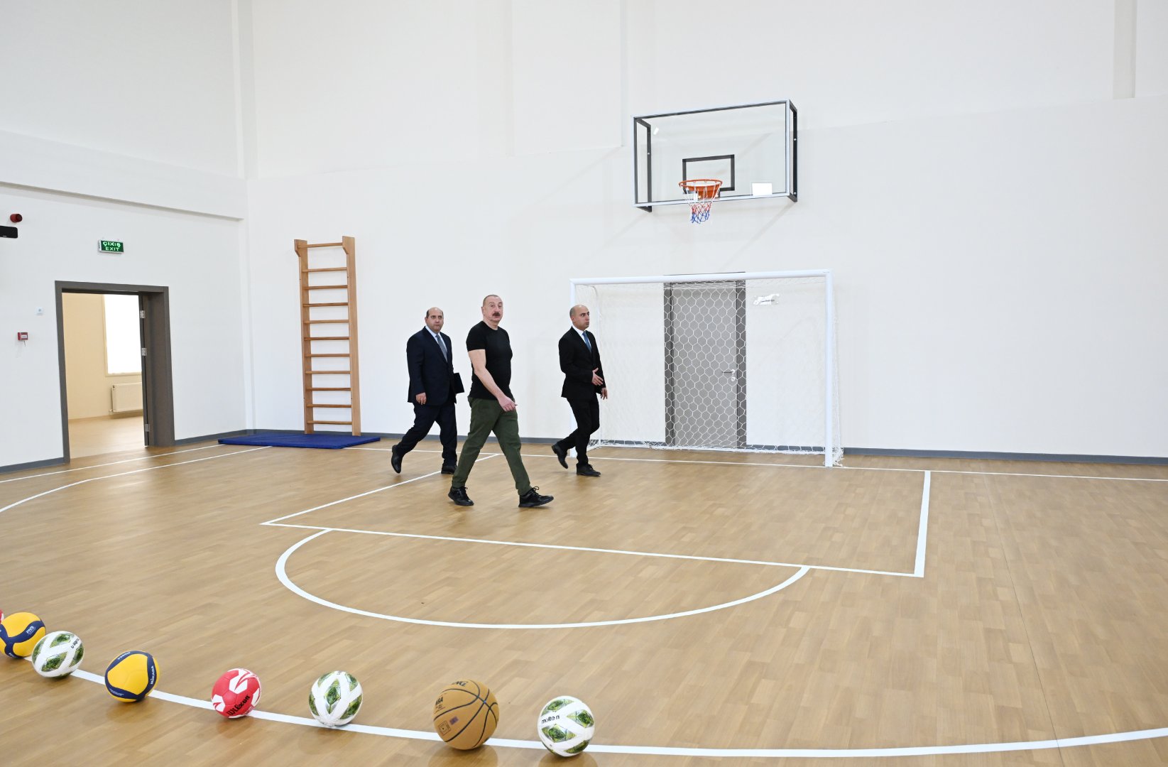President Ilham Aliyev attends opening of secondary school No. 1 in Aghdam city (PHOTO)