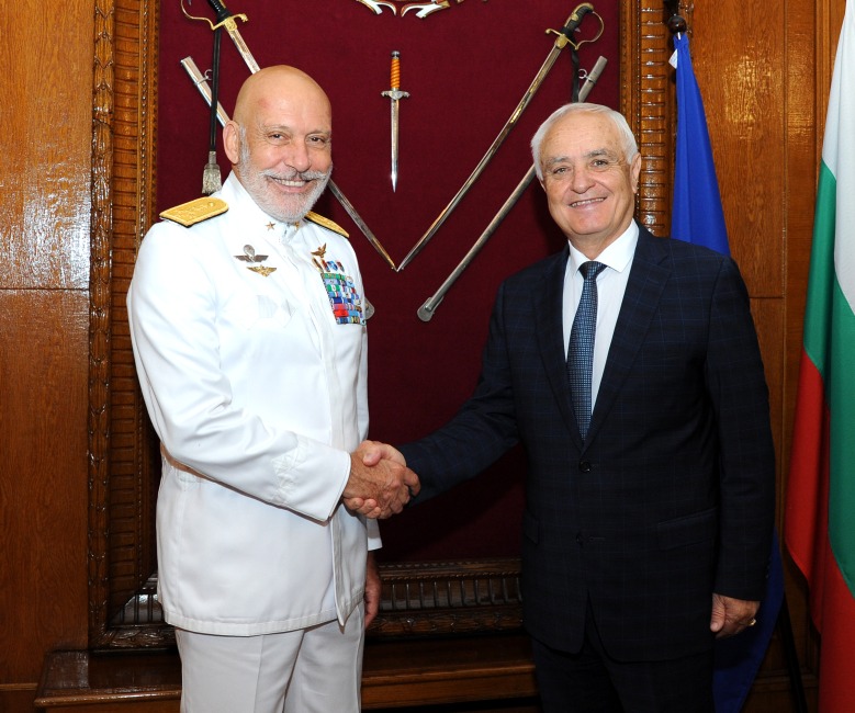 NATO military chief visits Bulgaria (PHOTO)