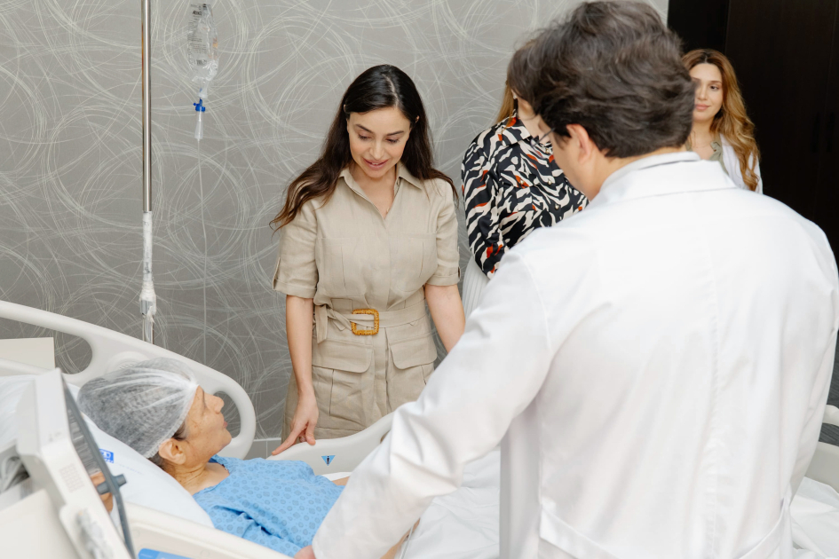 Vice-President of Heydar Aliyev Foundation Leyla Aliyeva visits “Malham Hospital” in Baku (PHOTO)