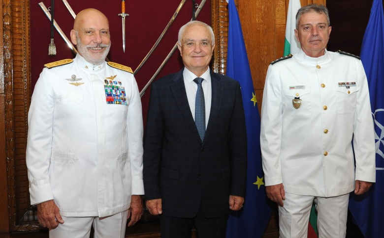 NATO military chief visits Bulgaria (PHOTO)