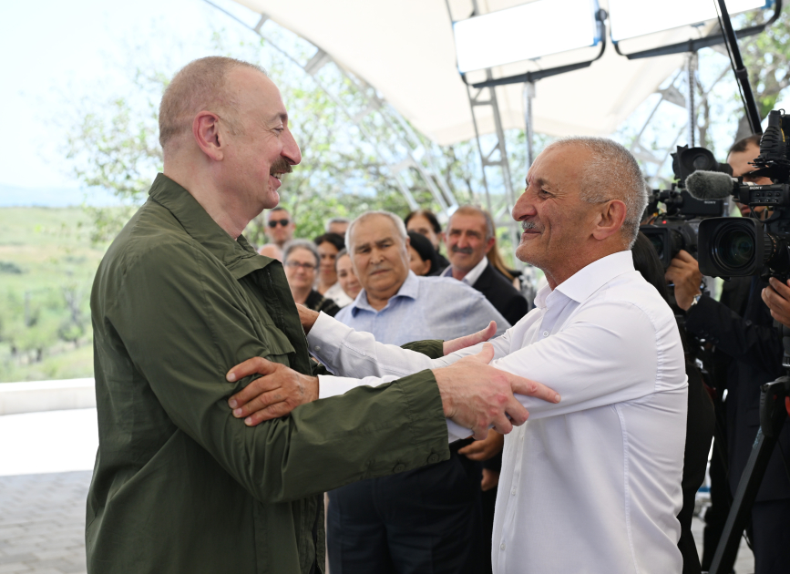 President Ilham Aliyev visits Khanyurdu village in Khojaly, meets with relocated residents (PHOTO)