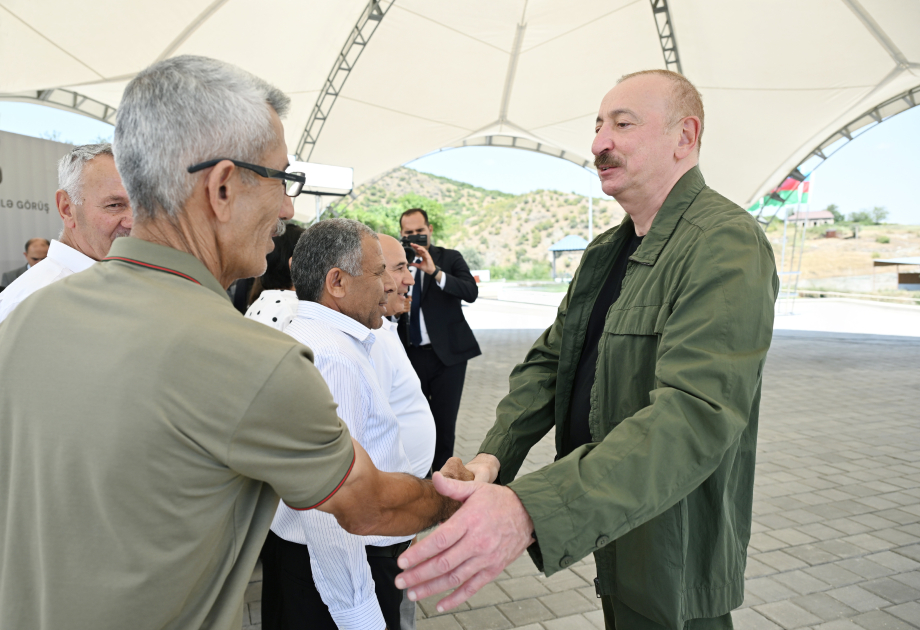 President Ilham Aliyev visits Khanyurdu village in Khojaly, meets with relocated residents (PHOTO)