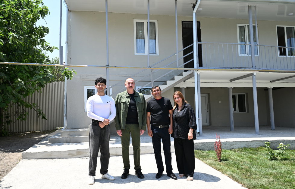 President Ilham Aliyev visits Khanyurdu village in Khojaly, meets with relocated residents (PHOTO)