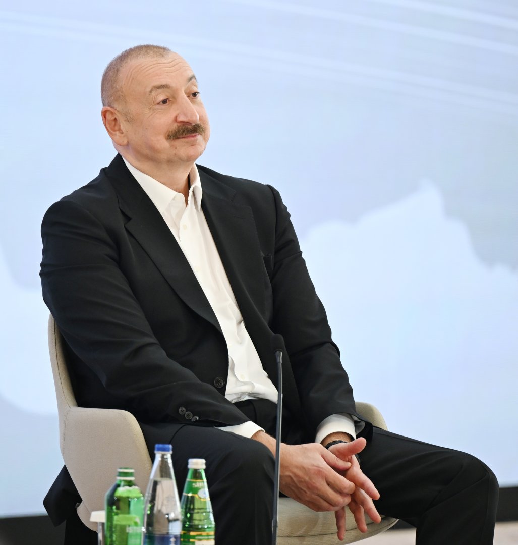 President Ilham Aliyev attends meeting with participants of 3rd Shusha Global Media Forum (PHOTO/VIDEO)