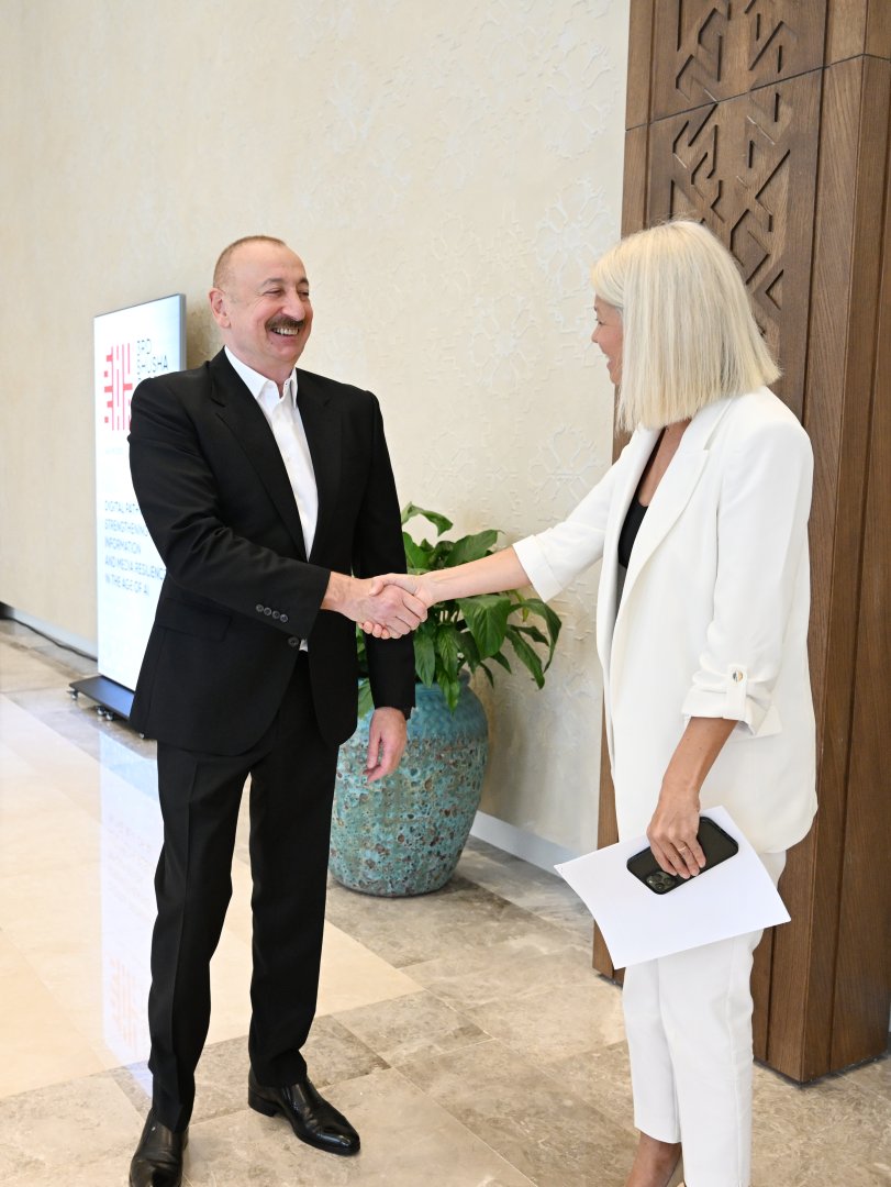 President Ilham Aliyev attends meeting with participants of 3rd Shusha Global Media Forum (PHOTO/VIDEO)
