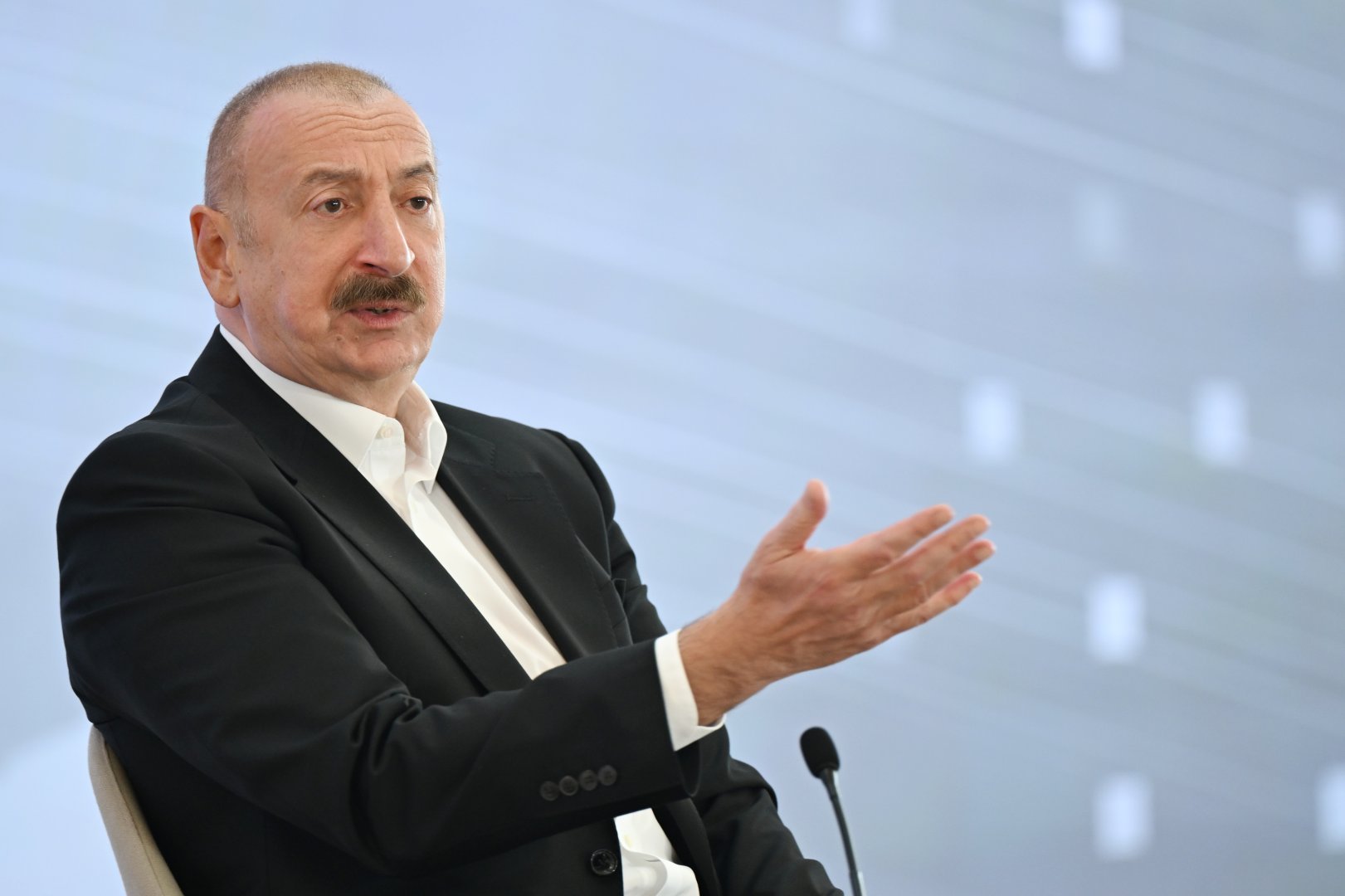 President Ilham Aliyev attends meeting with participants of 3rd Shusha Global Media Forum (PHOTO/VIDEO)