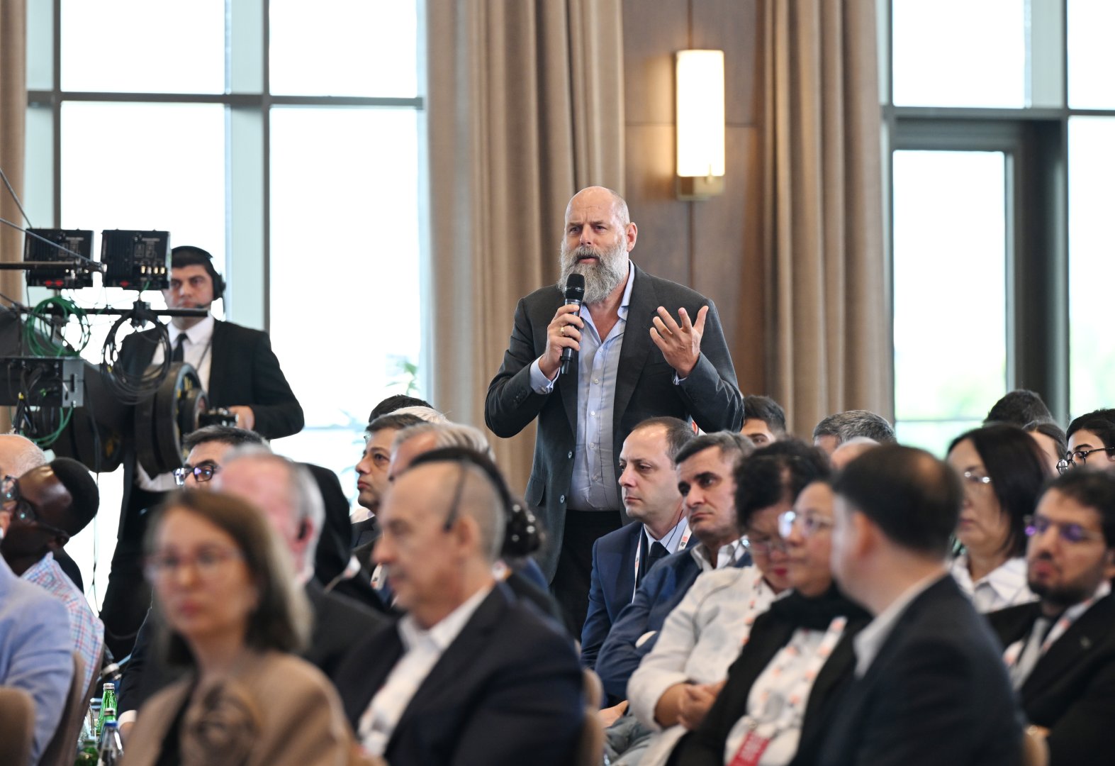 President Ilham Aliyev attends meeting with participants of 3rd Shusha Global Media Forum (PHOTO/VIDEO)