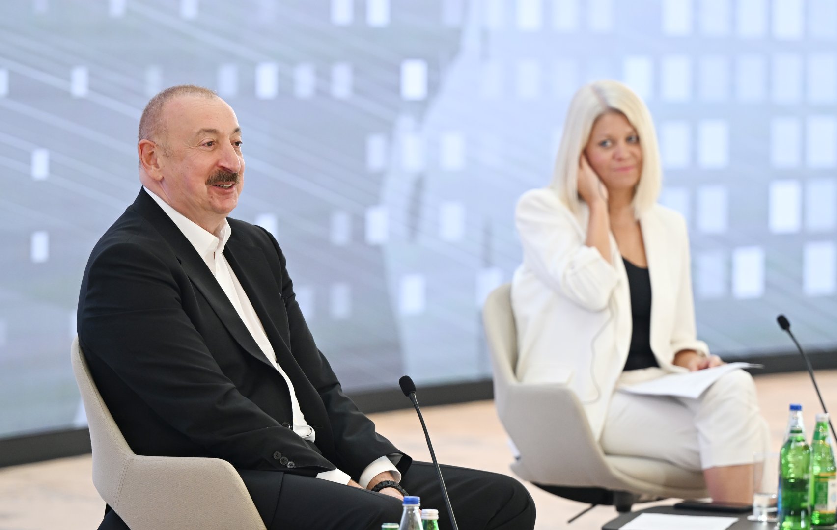 President Ilham Aliyev attends meeting with participants of 3rd Shusha Global Media Forum (PHOTO/VIDEO)