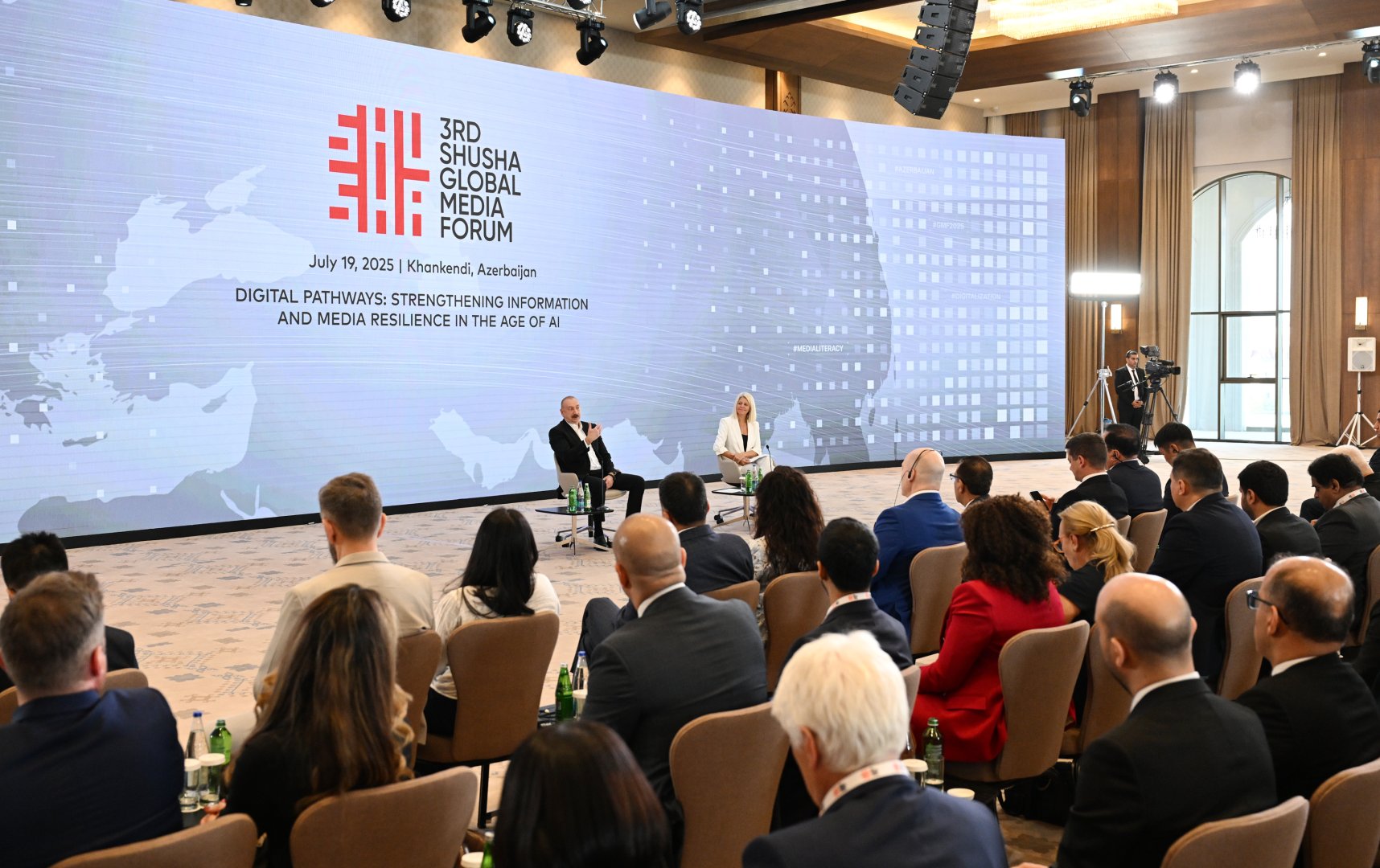 President Ilham Aliyev attends meeting with participants of 3rd Shusha Global Media Forum (PHOTO/VIDEO)