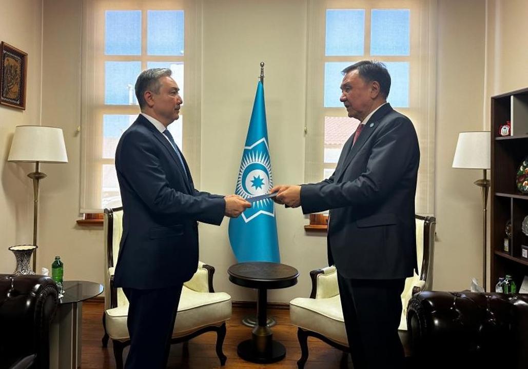 Kazakh envoy presents credentials to OTS SecGen