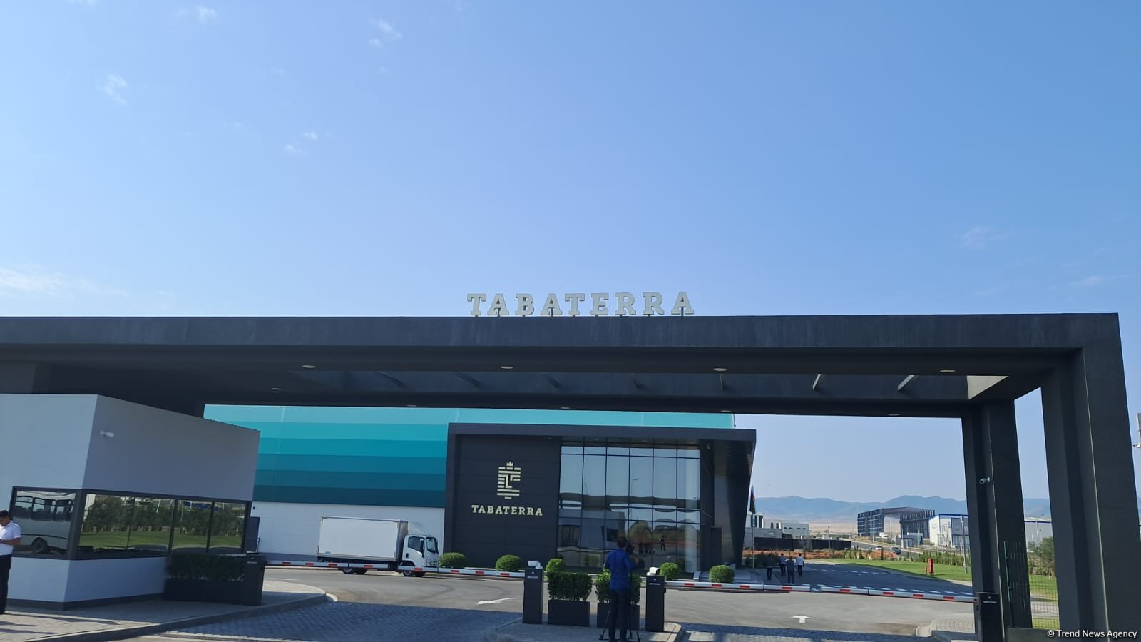 Azerbaijan unveils major investment in tobacco production facility in Aghdam (PHOTO)