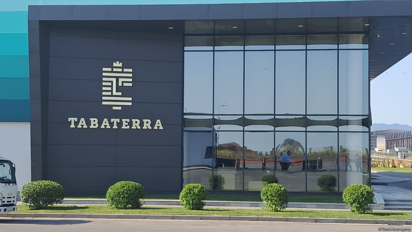 Azerbaijan unveils major investment in tobacco production facility in Aghdam (PHOTO)